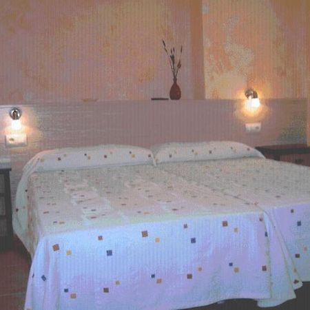 Hostal Valle Del Iregua Albelda De Iregua Bilik gambar